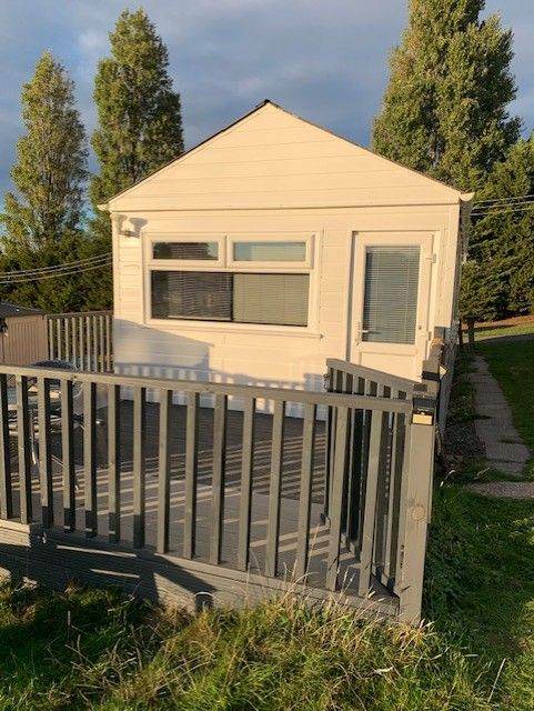 2 bedroom Chalet For Sale 