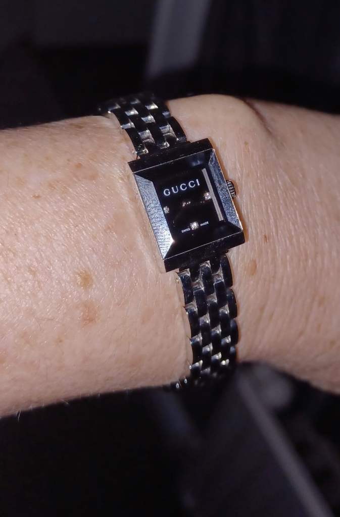 Gucci G-Frame 18mm Diamond Ladies Watch