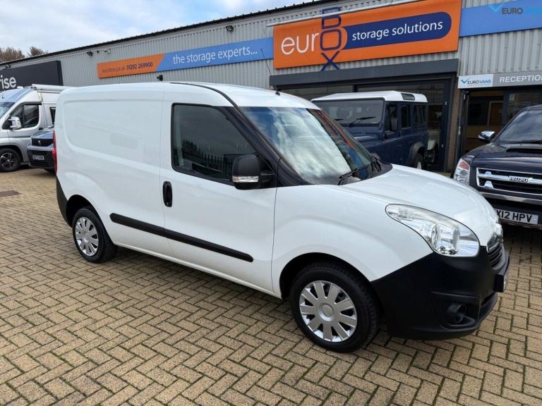VAUXHALL COMBO 1.3 CDTI 2000 16V Diesel Manual in White