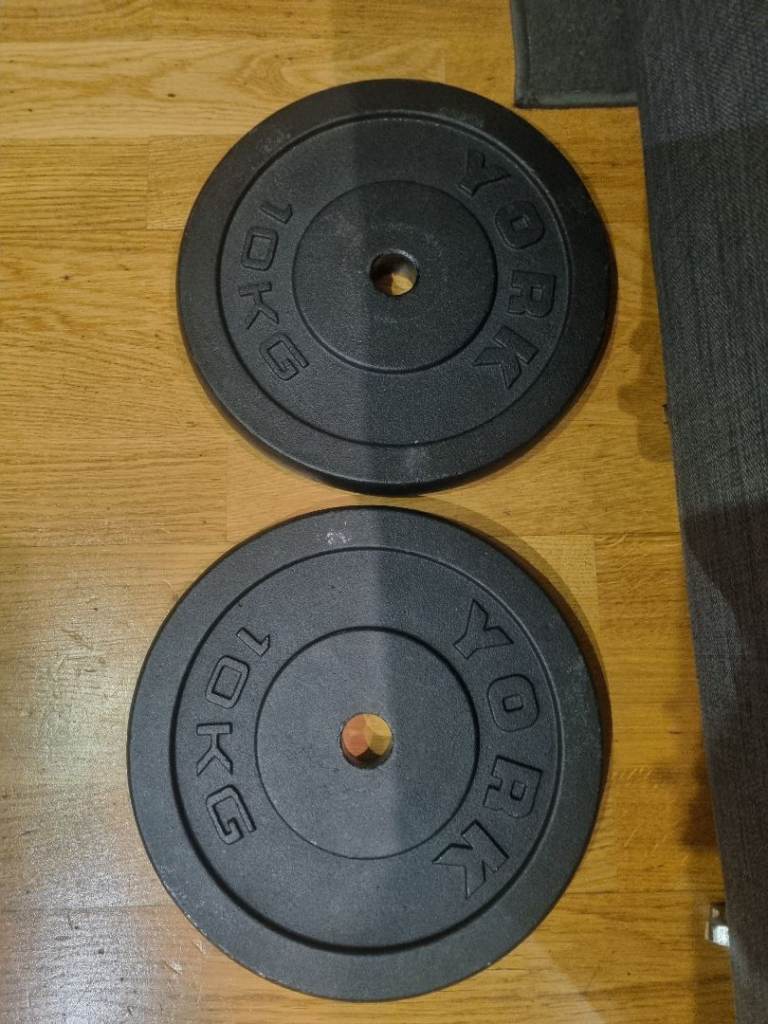 2 x 10kg weight plates/dumbbells 