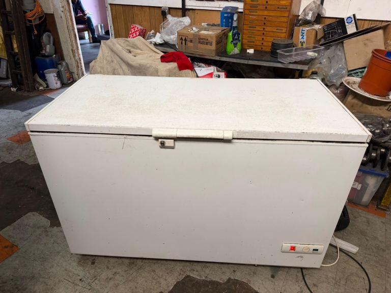 Frigidaire FC 1459 R Chest Freezer - White, Good Condition