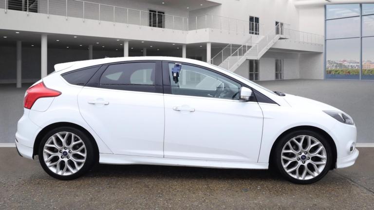 2013 Ford Focus 1.0T EcoBoost Zetec S Euro 5 (s/s) 5dr HATCHBACK Petrol Manual