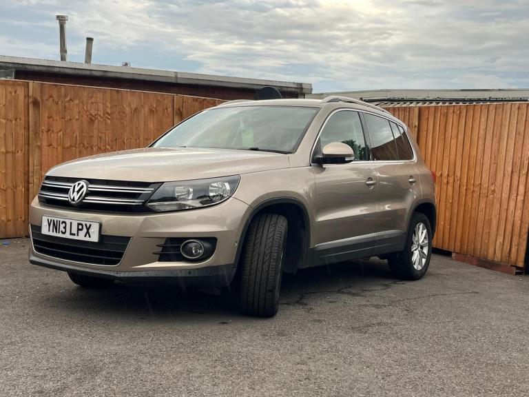 2013 Volkswagen Tiguan 2.0 TDi BlueMotion Tech SE 5dr [2WD] ESTATE Diesel Manual