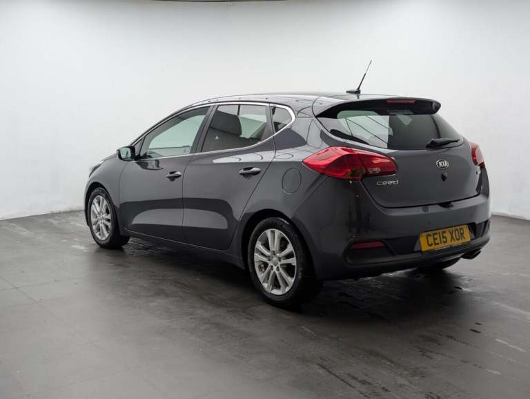 2015 Kia Ceed 1.6 GDi EcoDynamics 3 Hatchback 5dr Petrol Manual Euro 5 (s/s) (133 bhp) -  HATCHBA...