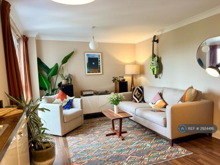 2 bedroom flat in Anerley Station Road, London, SE20 (2 bed) (#2924416)