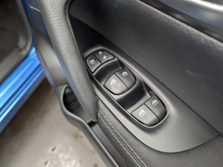 2017 Nissan Qashqai 1.2 DIG-T N-Connecta SUV 5dr Petrol Manual Euro 6 (s/s) (115 ps) REAR VIEW  H...