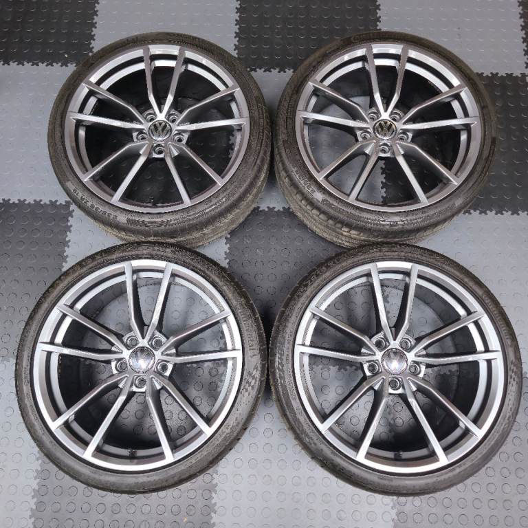 Genuine Volkswagen Golf Pretoria 19" Alloy Wheels GTI GTD GTE Caddy R
