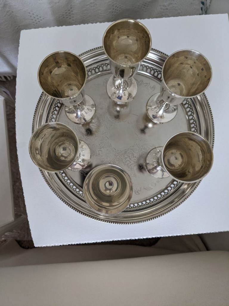 6 EPNS goblets with very fancy tray. 