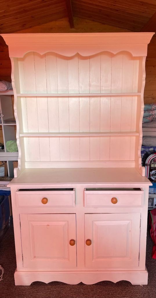 Kitchen dresser 