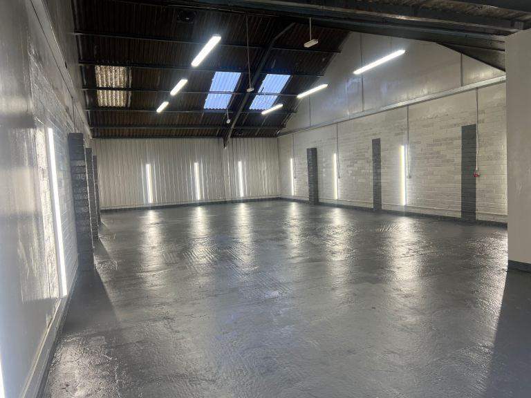 Warehouse Industrial Unit to Rent in bedford