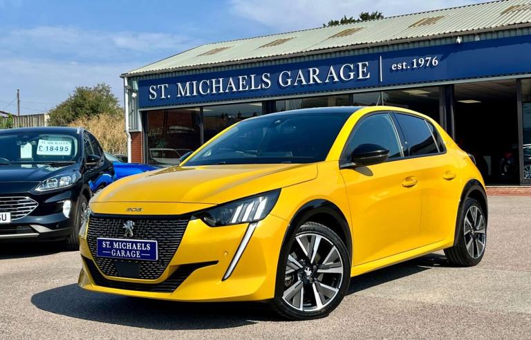2021 Peugeot 208 1.2 PureTech 100 GT Line 5dr HATCHBACK PETROL Manual
