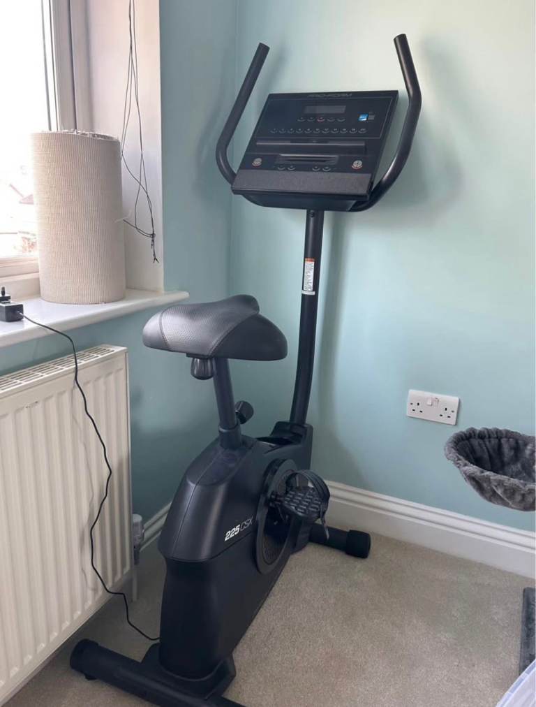 *RRP £499* £180 ONO Proform Carbon 225 Exercise Bike