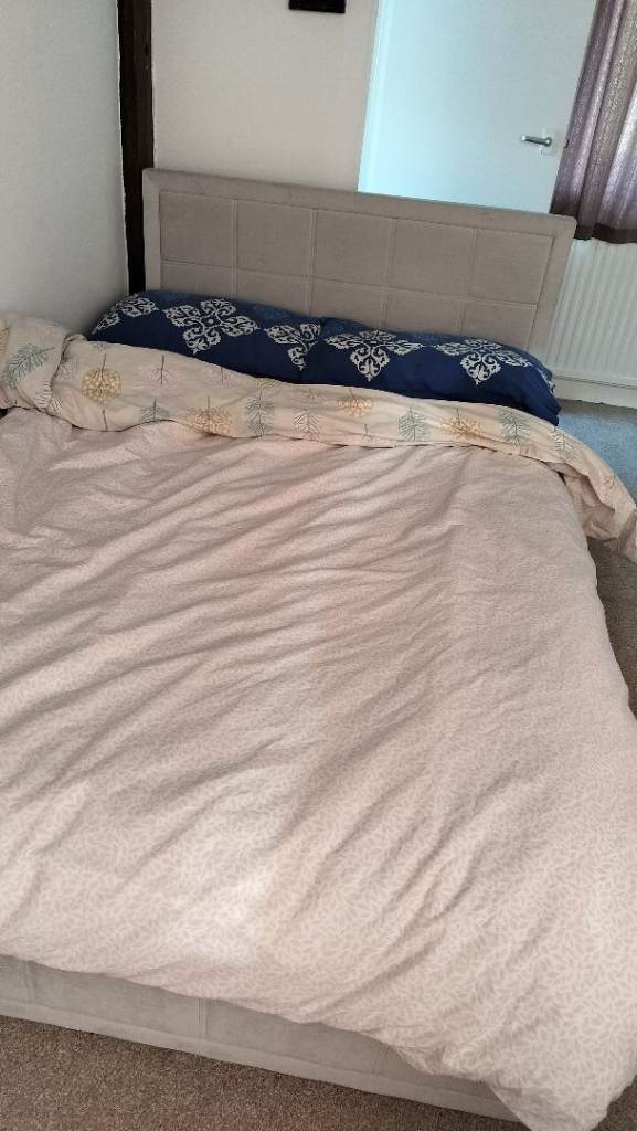 Small double bed with storage - Excellent condition 
