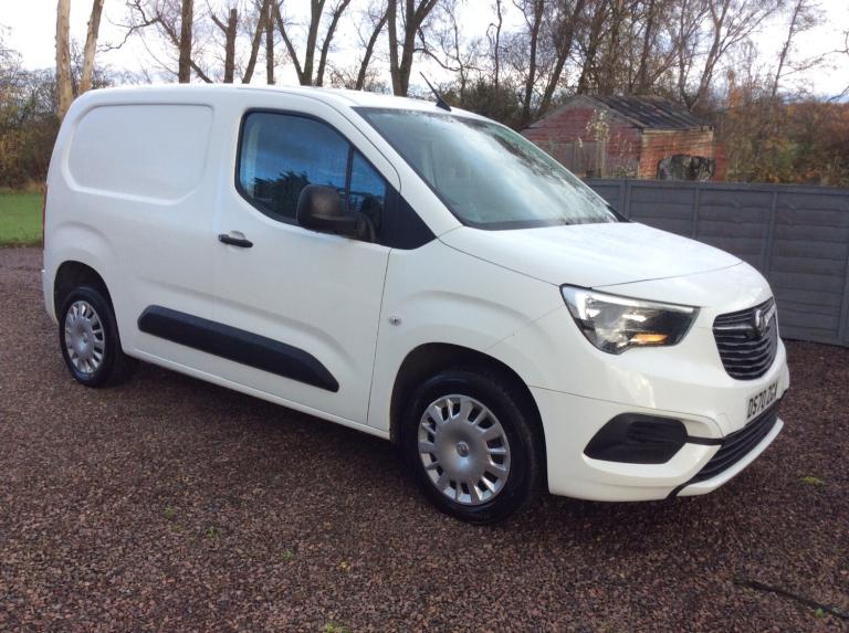 2020 Vauxhall Combo 2300 1.5 Turbo D 100ps H1 Sportive Van PANEL VAN Diesel Manual