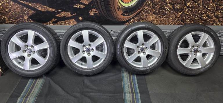 VW Genuine 15 alloy wheels + 4 x tyres 195 55 15