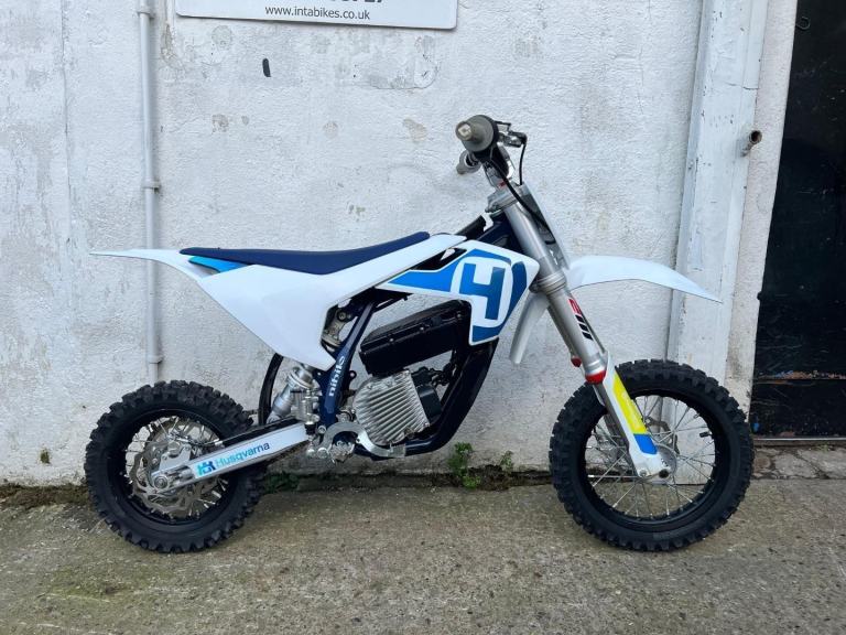 HUSQVARNA EE5 KIDS ELECTRIC MX BIKE 