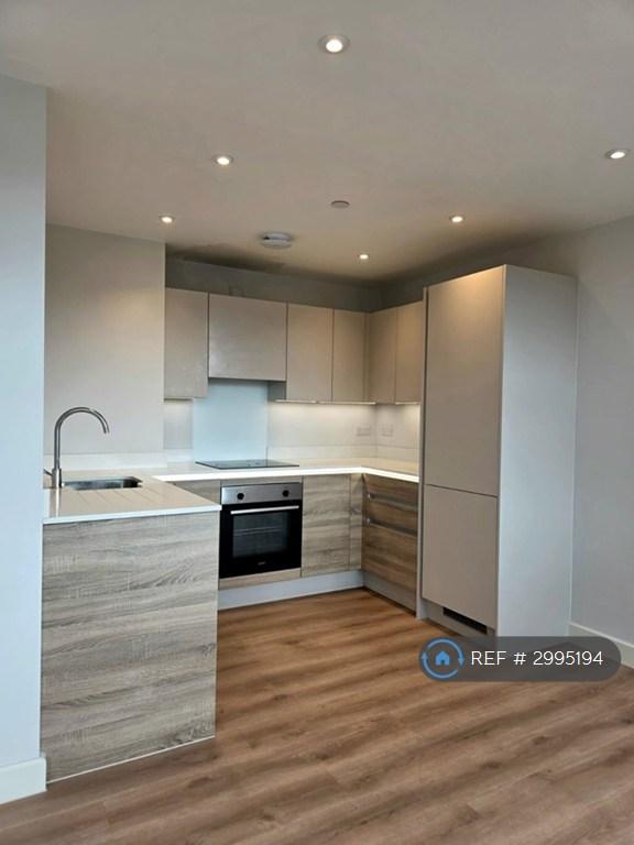 2 bedroom flat in Richmond House, Bournemouth, BH2 (2 bed) (#2995194)