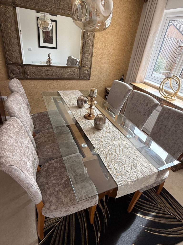 6ft Dining Table & 8 Chairs