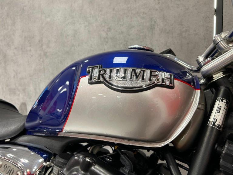 Y/2001 Triumph Legend TT 900 - 14916 miles - GREAT CONDITION!!