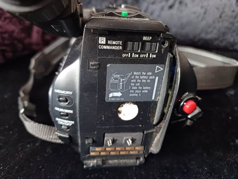 SONY CCD FX500E VIDEO CAMCORDER SPARES OR REPAIR 