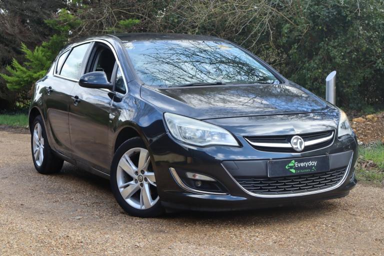 2013 Vauxhall Astra 1.4i 16V SRi 5dr **ULEZ Compliant** HATCHBACK Petrol Manual