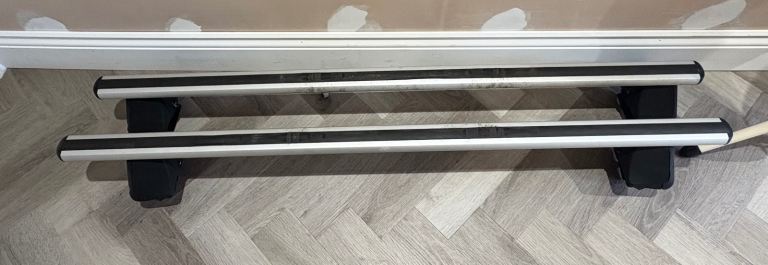 Halfords Advance roof bars 