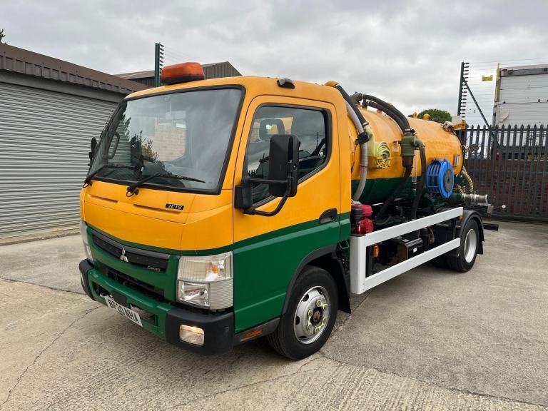 2020 Mitsubishi Canter 7c15 vacuum tanker euro 6 auto 