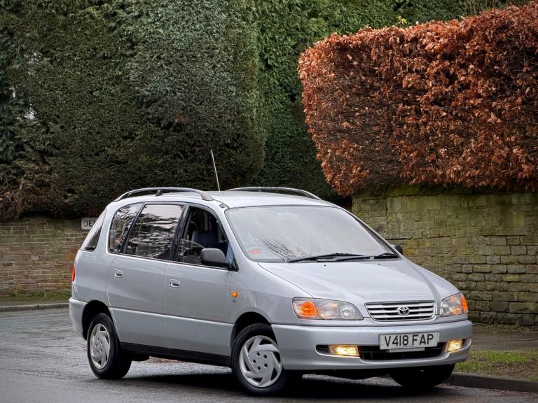 TOYOTA PICNIC 2.0 GLS [AIRCON] AUTOMATIC + 1F OWNER + 2KEYS + DRIVES WELL + TIDY