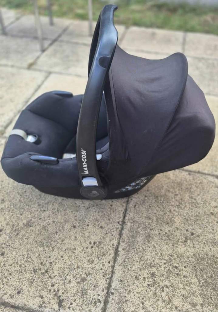 Maxi cosi car seat 