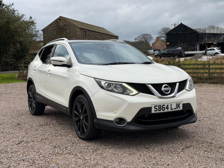 2014 Nissan Qashqai 1.5 dCi Tekna 5dr HATCHBACK Diesel Manual
