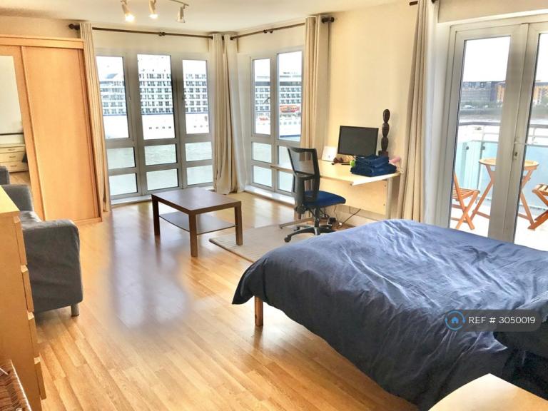 2 bedroom flat in St. Davids Square, London, E14 (2 bed) (#3050019)