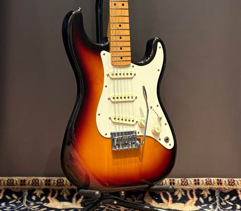 1984 Fender Standard Stratocaster (2-Knob)
