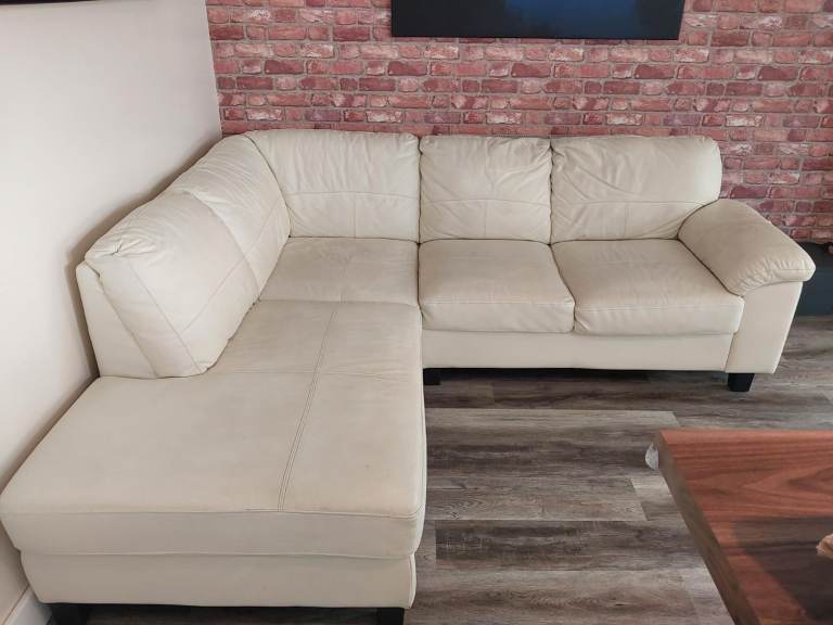 Corner Sofa (Cream)
