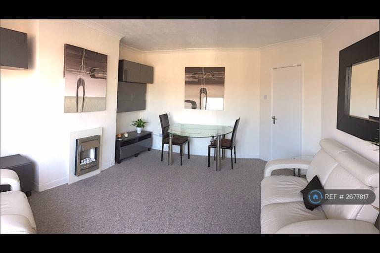 2 bedroom flat in Burnaby Road, Bournemouth, BH4 (2 bed) (#2677817)