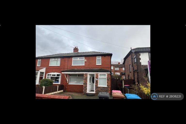 3 bedroom house in Oakwood Drive, Salford, M6 (3 bed) (#2806231)