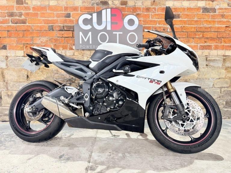 TRIUMPH DAYTONA 675 2017 67
