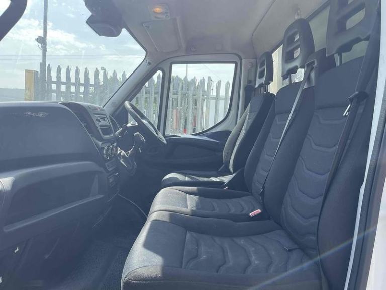 Iveco Daily 70C18 20FT Luton Box Van Taillift Truck Diesel Auto 7.2 Ton Lorry