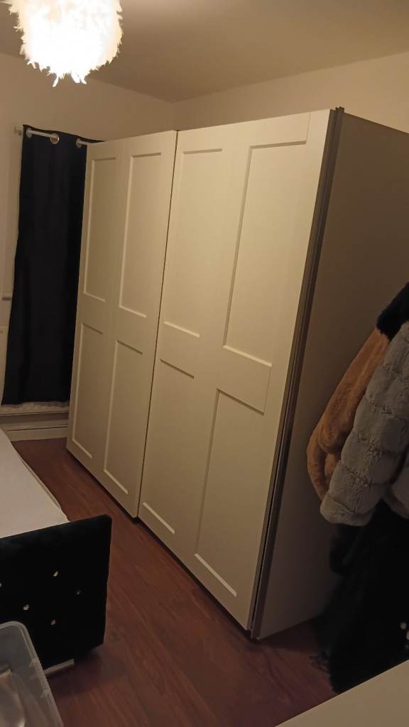 White wardrode