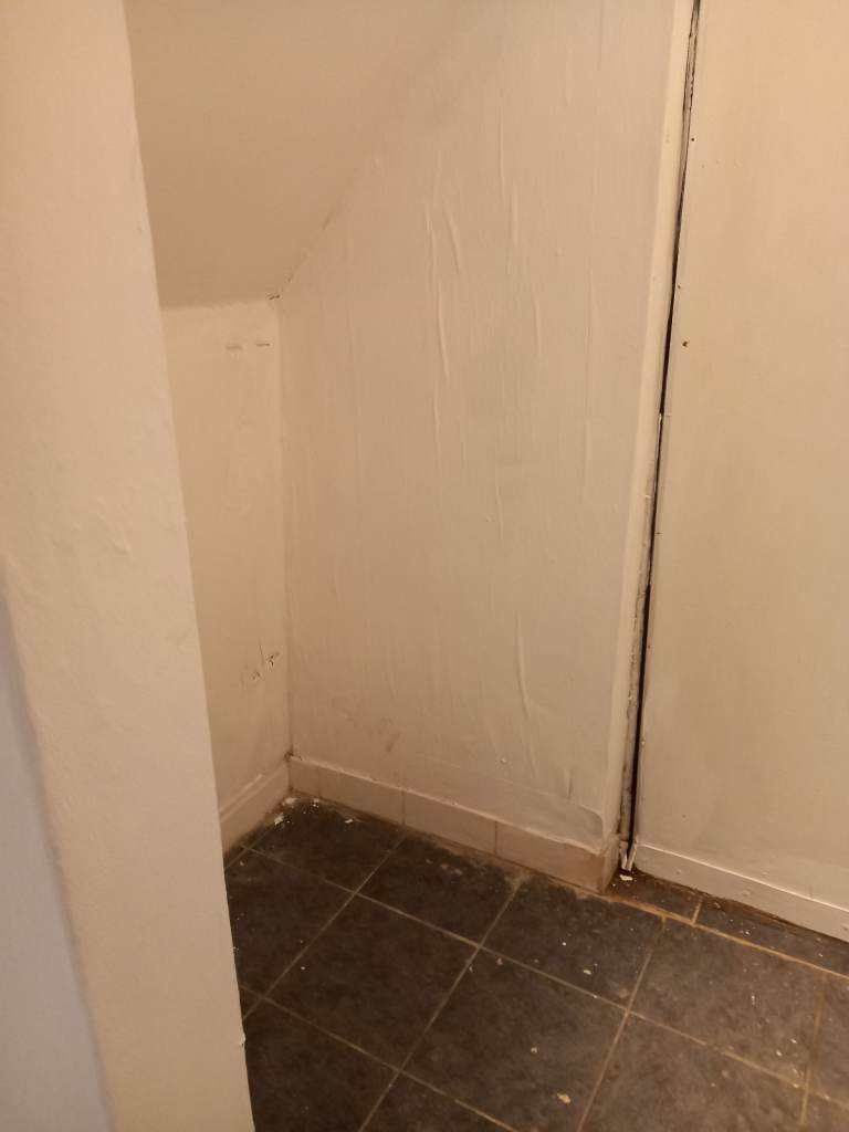 **LET BY** 2 BEDROOM TERRACED HOUSE** NORTH ROAD** ST6 2DN** DSS ACCEPTED** NO DEPOSIT**