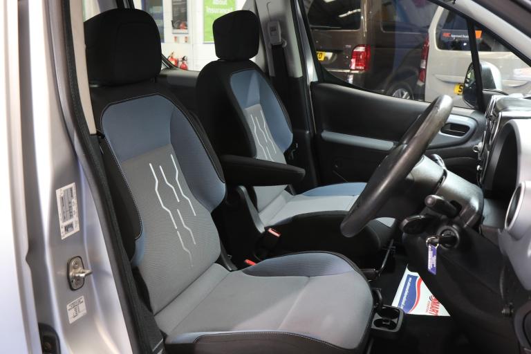 Peugeot Partner Wheelchair Car Mobility Disabled Accessible WAVs vehicle winch