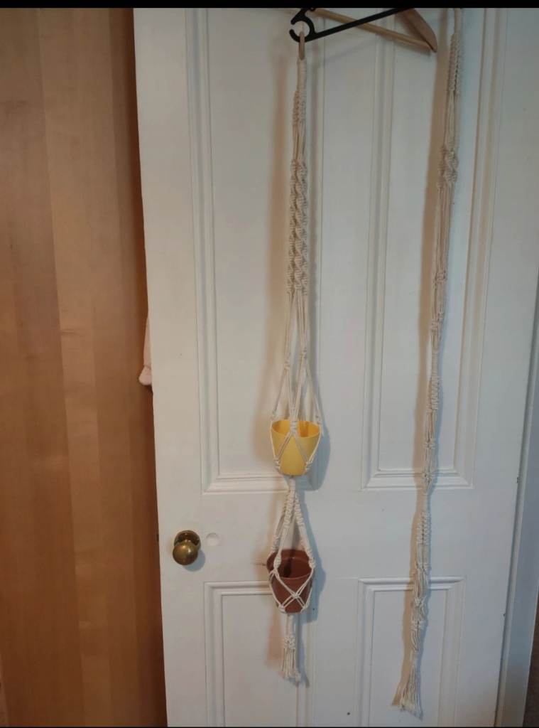 Free Macrame pot holders