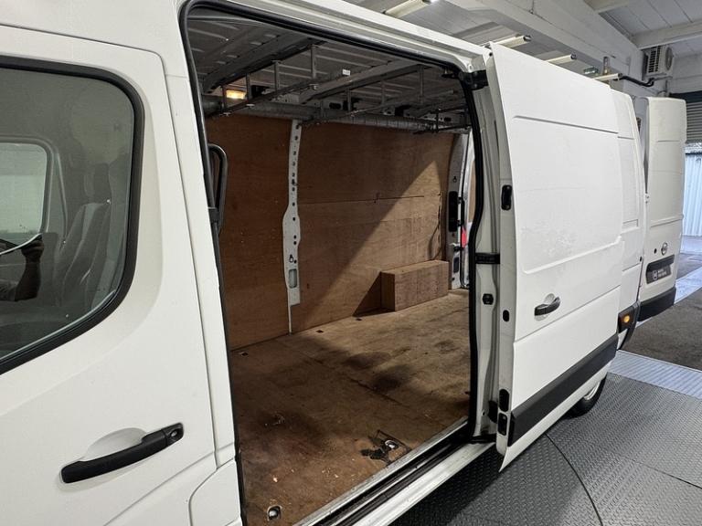 2021 Nissan NV400 dCi 35 Tekna Panel Van Diesel Manual