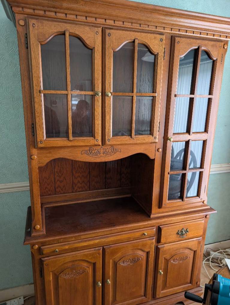 Wooden Sideboard Display Cabinet – Good Condition