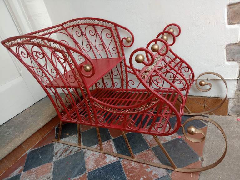 Large Christmas SANTA SLEIGH, beautiful wrought metal 