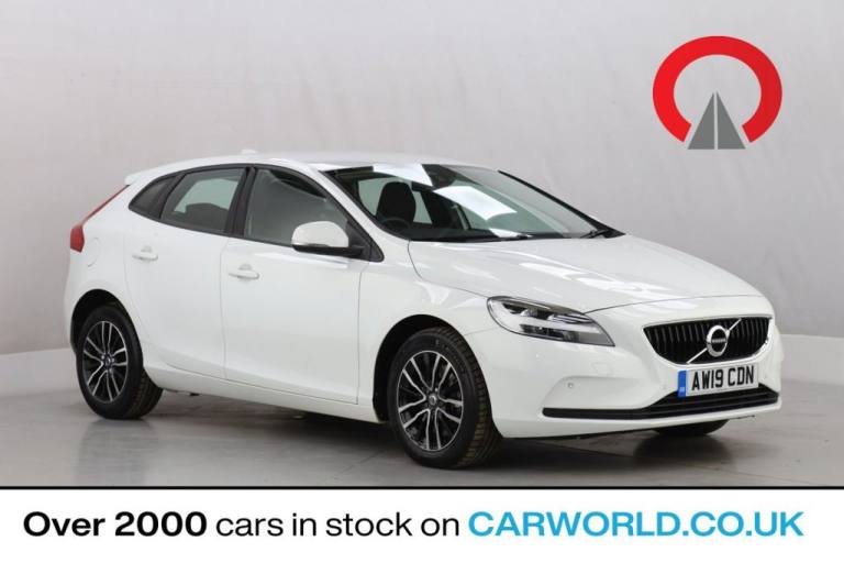 2019 Volvo V40 2.0 D2 Momentum Edition Hatchback 5dr Diesel Auto Euro 6 (s/s) (120 ps) Hatchback ...