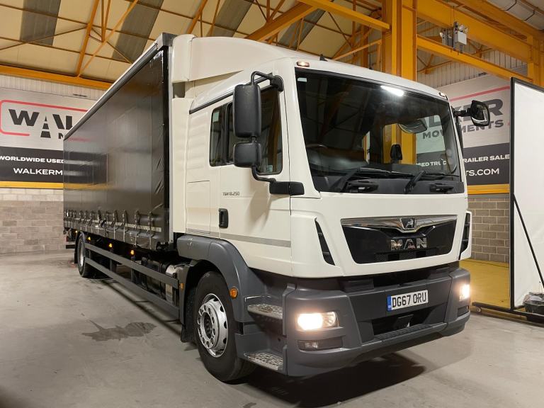 MAN TGM 18.250 *EURO 6* 4X2 CURTAINSIDER - 2017 - DG67 ORU