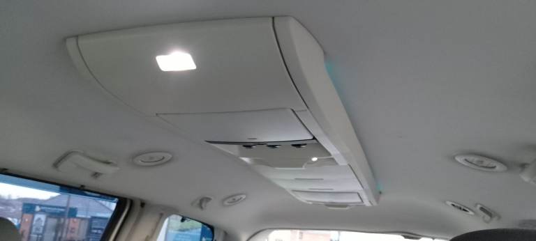 2010 Chrysler Grand Voyager, 2.8 Diesel, Automatic, 7 seats, tow hook, good condition