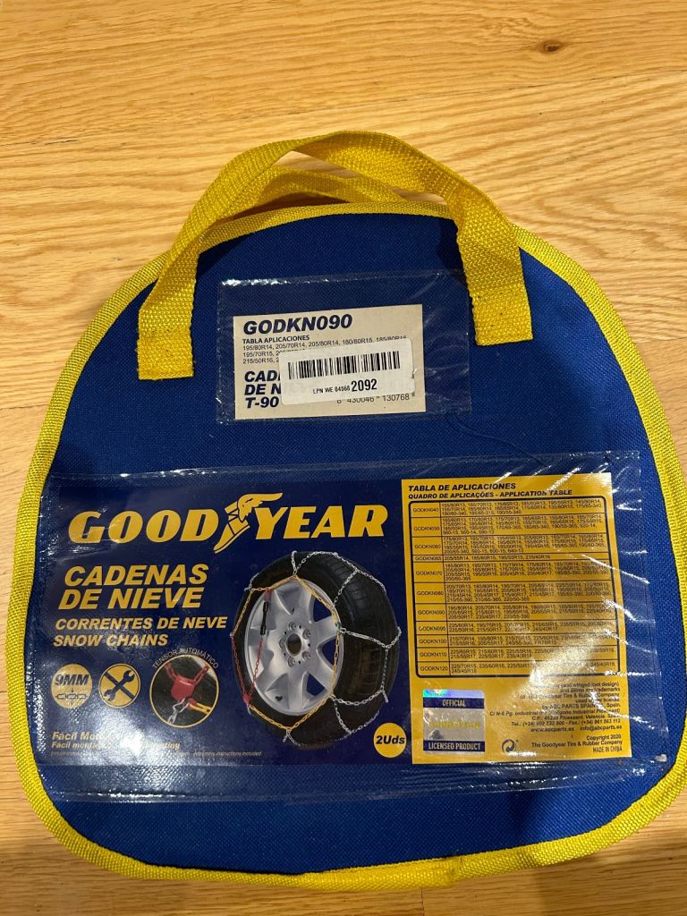 Goodyear Set of 2 x 9 mm Metallic Car Snow Chains - never used-new