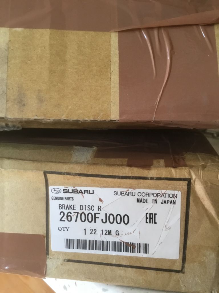 Subaru discs 26700FJ000 boxed & new