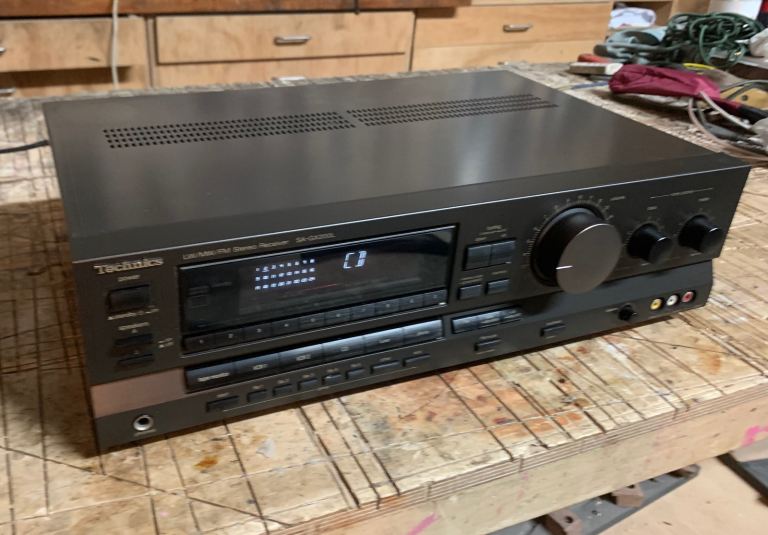 Technics SA-GX200L Stereo Tuner-Amp/Receiver with turntable input